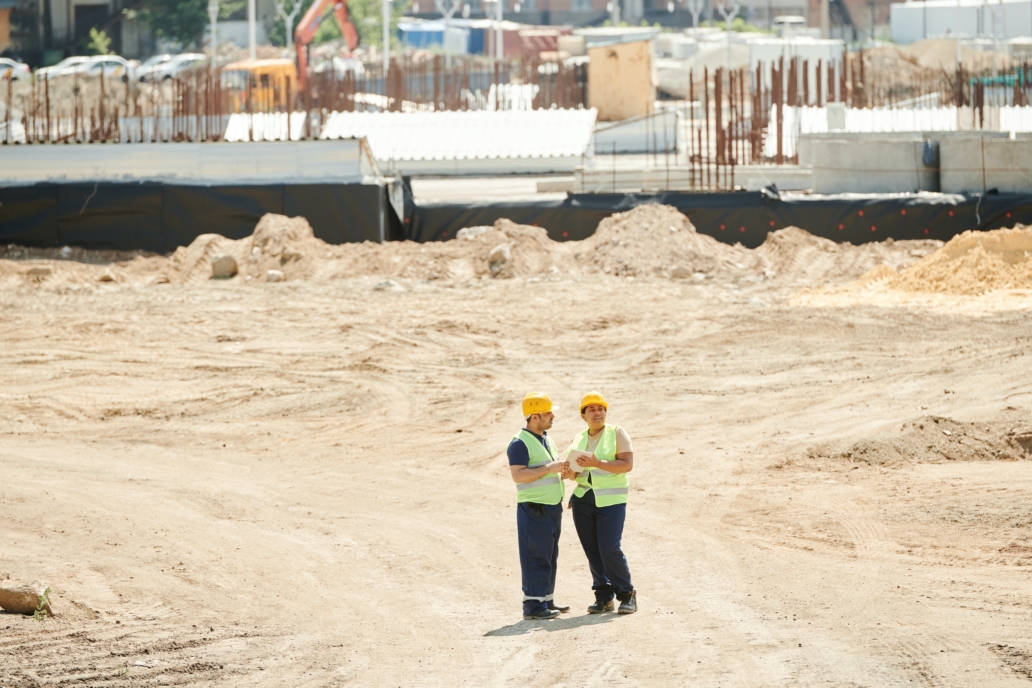 2 workers on site